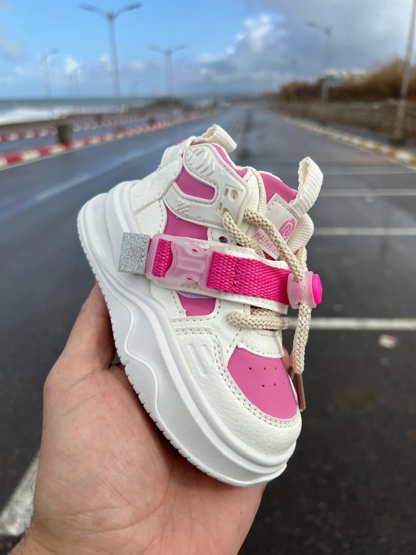 الأرنب الوردي | 🐰🌸👟