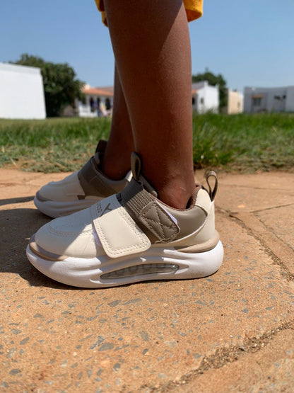 Petit Tigre Beige 👟