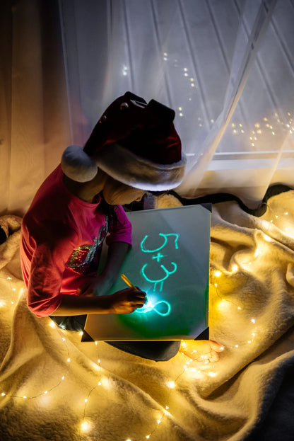 MAGIC LIGHT™ | لوحة رسم مضيئة للأطفال